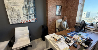 Sanatın Şifalı Eli: Göz Doktoru Prof. Dr. Murat Kaya