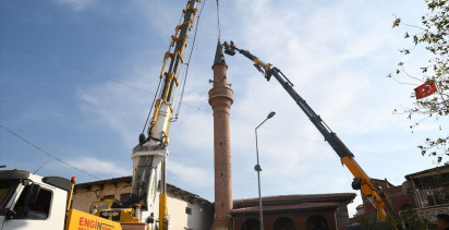 Sındırgı'daki Tarihi Camilerde Restorasyon Çalışmaları Başladı