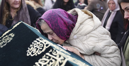 Şişli'deki Kazada Hayatını Kaybedenlerin Cenazesi Defnedildi