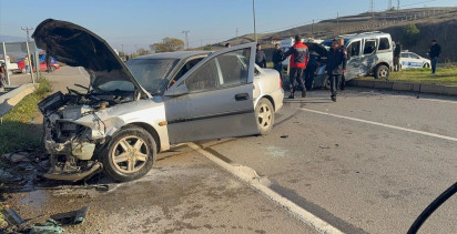 Tokat'ta Trafik Kazası: 3 Yaralı