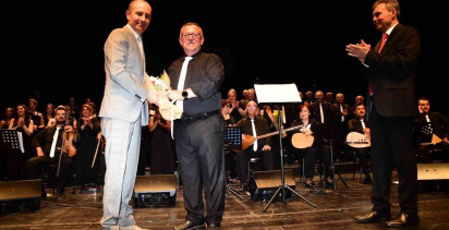 Türk halk müziği korosu’nun sezon sonu konseri yoğun ilgi gördü