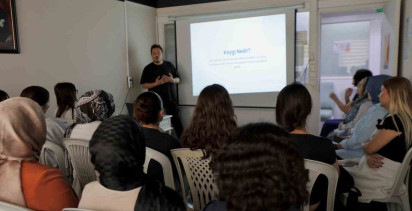 Yunusemre Belediyesi'nden Öğrencilere Sınav Kaygısı Yönetimi Semineri