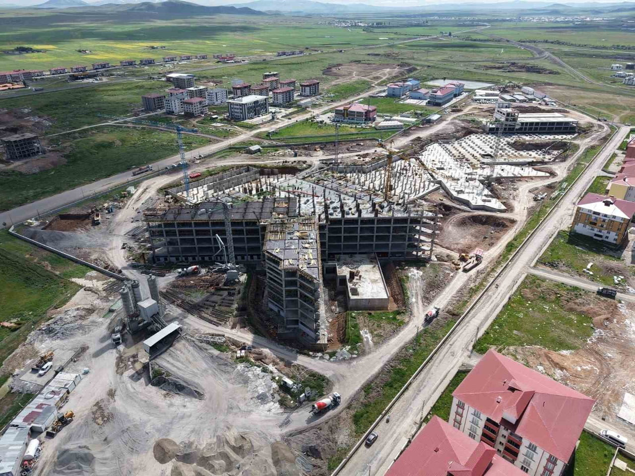 500 YATAKLI KARS BÖLGE HASTANESİ YÜKSELİYOR: KARS SAĞLIKTA YENİ BİR DÖNEME...