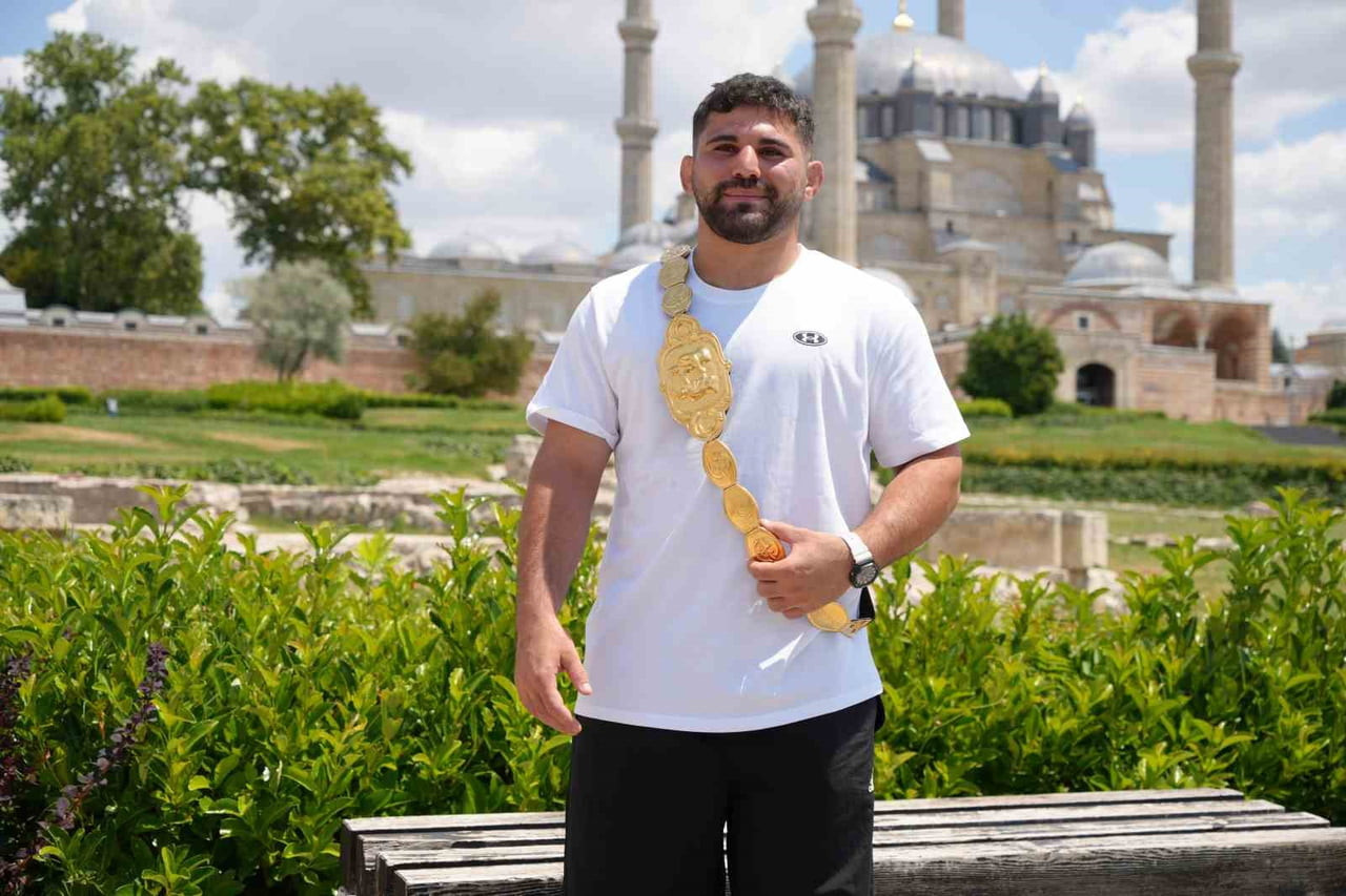 665. TARİHİ KIRKPINAR YAĞLI GÜREŞLERİ'NDE ALTIN KEMERİN SAHİBİ OLAN BAŞPEHLİVAN ERKAN TAŞ...
