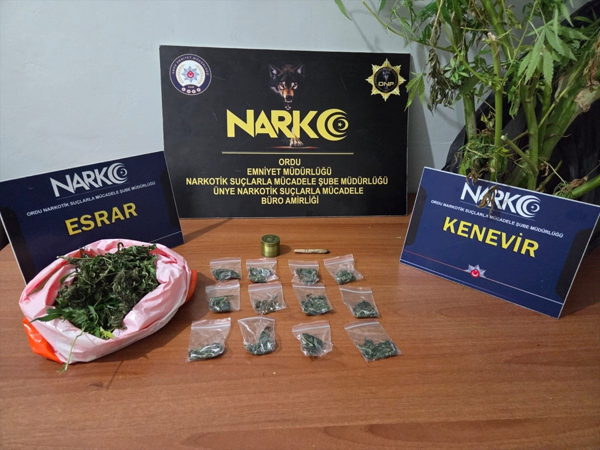 Ordu'da düzenlenen uyuşturucu operasyonunda gözaltına alınan 2 şüpheli tutuklandı. 
Belirlenen...