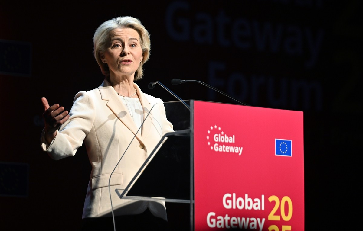 Avrupa Birliği (AB) Komisyonu Başkanı Ursula von der Leyen,  
Brüksel'de düzenlenen İkinci Küresel...