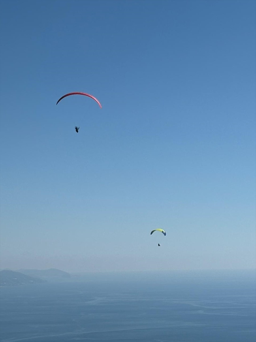  Dünya Yamaç Paraşütü Hedef Şampiyonası, Antalya'nın Alanya ilçesinde devam ediyor.
Uluslararası...