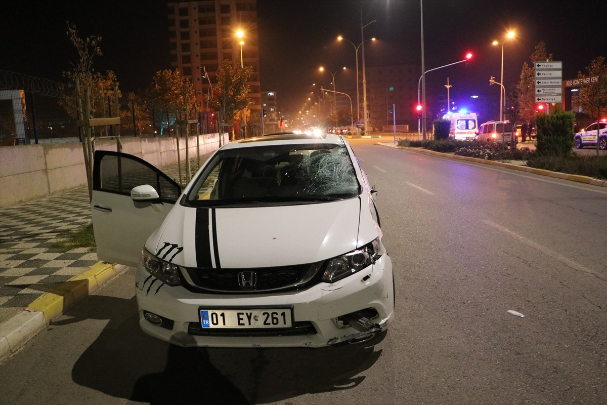 Kilis'te otomobilin çarptığı bisikletli ağır yaralandı.
 