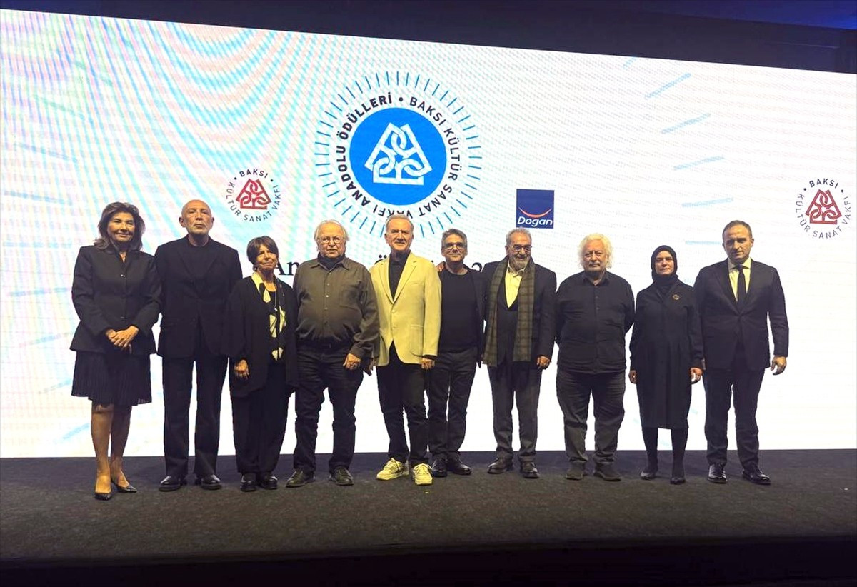 Baksı Kültür Sanat Vakfı tarafından düzenlenen "Anadolu Ödülleri"nin altıncısı "Kıyının Ötesi"...