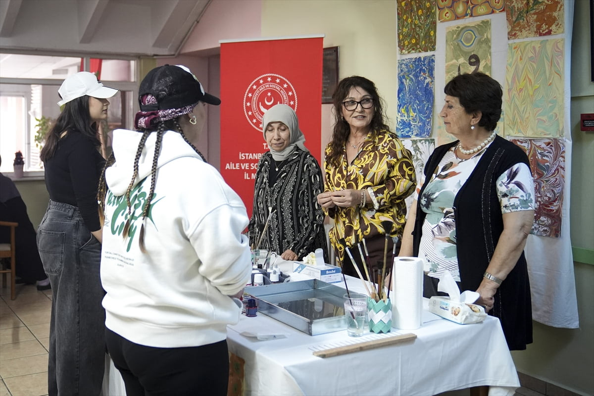 
Aile ve Sosyal Hizmetler Bakanlığı ile İstanbul Aile ve Sosyal Hizmetler İl Müdürlüğü çatısı...