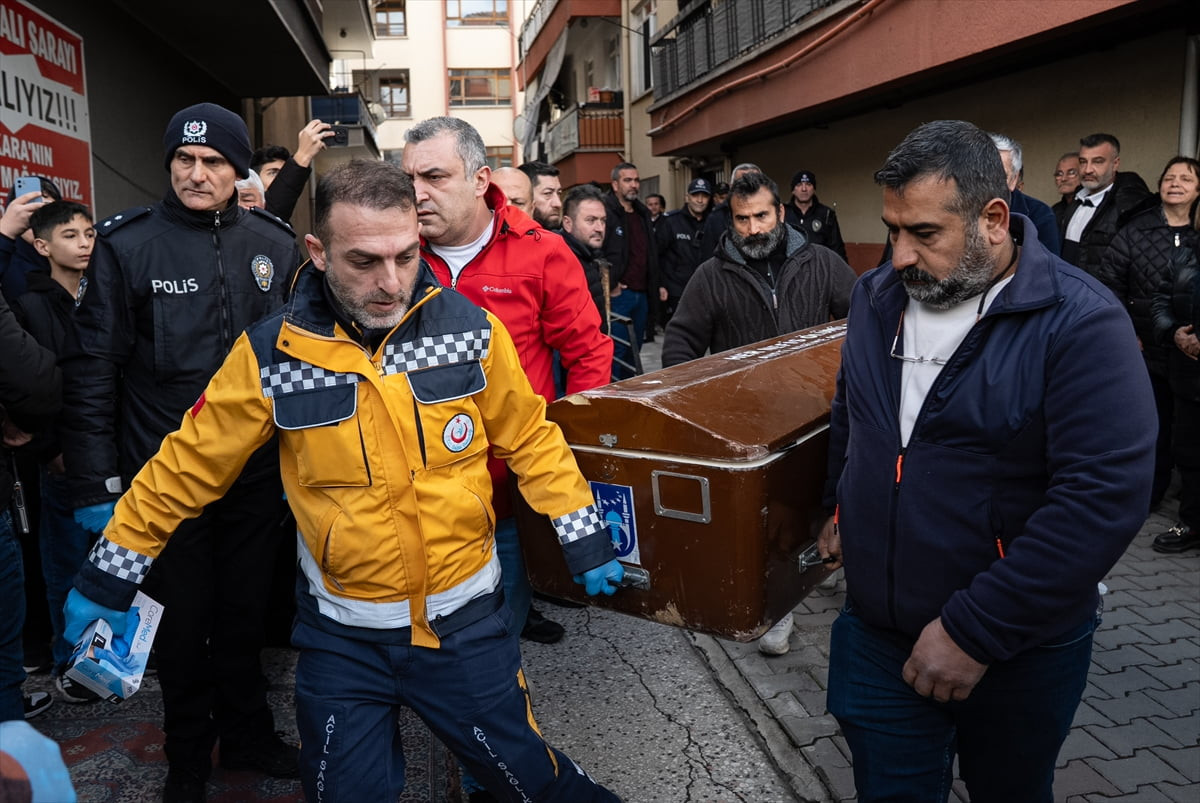 Ankara'da tartıştığı eski eşini ağır yaralayıp kayınvalidesini öldüren kişi, intihar etti.
Alınan...