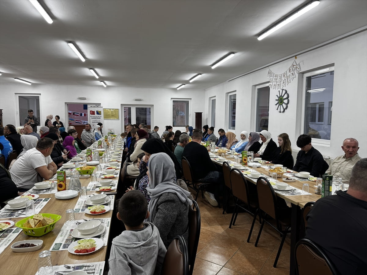 Türkiye Diyanet Vakfı (TDV) tarafından Srebrenitsa'da iftar programı düzenlendi.
Türkiye'nin...