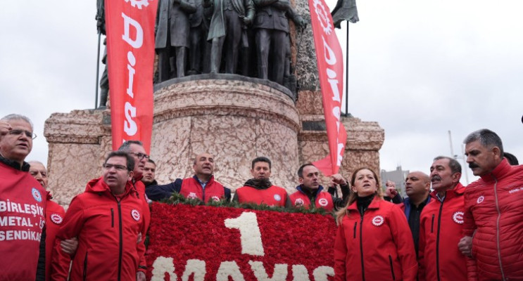 1 Mayıs Türkiye’de nasıl bir simgeye dönüştü: Emek mücadelesinin tarihsel yolculuğu