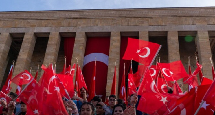 23 Nisan: Egemenliğin ilanından dünya çocuklarına uzanan bayram