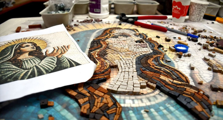 54 Yaşında Mozaik Sanatçısı: Belgin Aynur'un İlham Verici Hikayesi