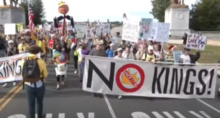 ABD halkı sokaklara döküldü: Ülke çapında geniş çaplı Trump karşıtı protestolar