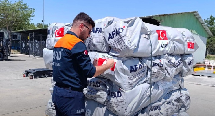 AFAD duyurdu: Türkiye, depremle sarsılan Venezuela'ya 30 ton insani yardım malzemesi gönderdi