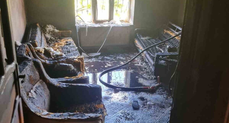 Ahlat'ta Ev Yangını: 1 Kadın Ağır Yaralı