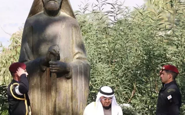 Al Nahyan, Kıbrıs Türklerinin Katili Makarios’un Anıtına Çelenk Bıraktı