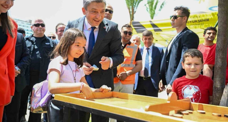 Antalya'da 19 Mayıs Gençlik ve Spor Şöleni Düzenlendi
