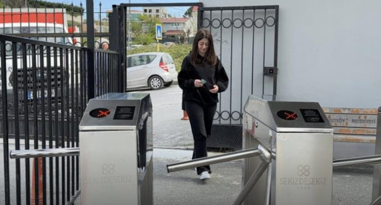 Arnavutköy’de lisede dijital güvenlik dönemi: Velilere anlık bildirim sistemi