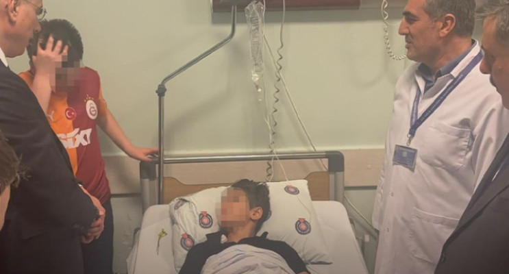 Bakanlar Kahramanmaraş’ta Yaralı Öğrencileri Hastanede Ziyaret Etti