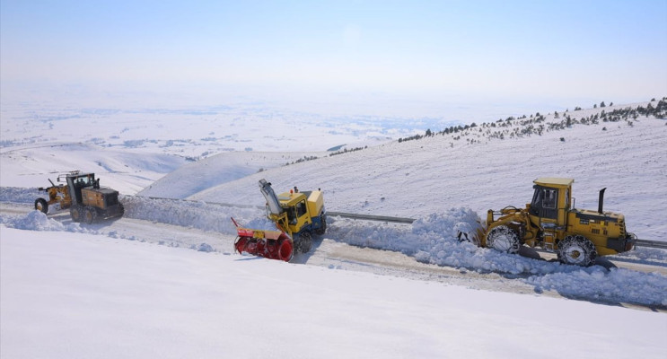 Bayburt'ta 2,400 Rakımlı Aydıntepe Yaylası'nda Kış Festivali