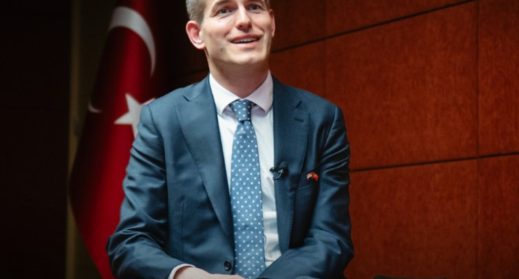 Berendsen: Türkiye NATO’da Kritik Ortak, Ankara Zirvesi Birliği Güçlendirecek ve Bölgesel Krizler Endişe Veriyor