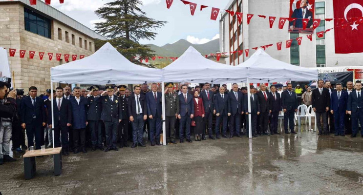 Bitlis'te 19 Mayıs Coşkusu: Gençlik Festivali ve Kitap Fuarı Açılışı