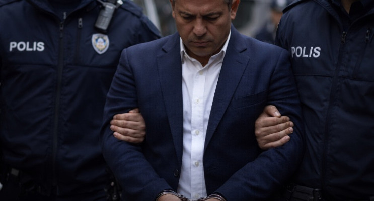 Bornova Belediye Başkanı Ömer Eşki Gözaltına Alındı