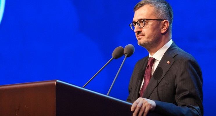 Burhanettin Duran: “Çocukların Sesi İnsanlığın Umudu”