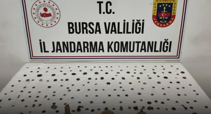 Bursa’da Tarihi Eser Operasyonu: 202 Parça Ele Geçirildi