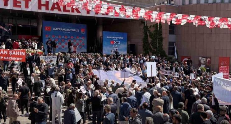 CHP Genel Merkezi’nde Bayramlaşma: Gözler Kılıçdaroğlu’nun Mesajlarında