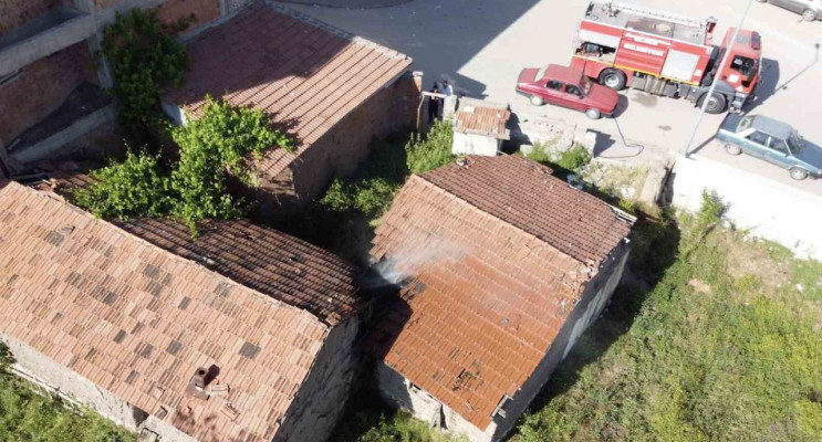 Çorum’un Alaca ilçesinde metruk evde yangın