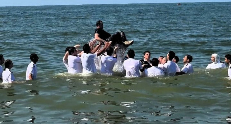 Denizcilik öğrencileri açık deniz stajına geleneksel etkinlikle uğurlandı