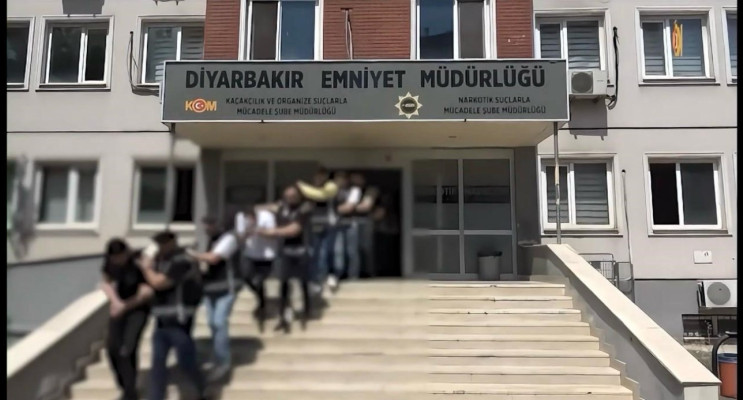Diyarbakır'da Silahlı Suç Örgütüne Darbe: 15 Tutuklama