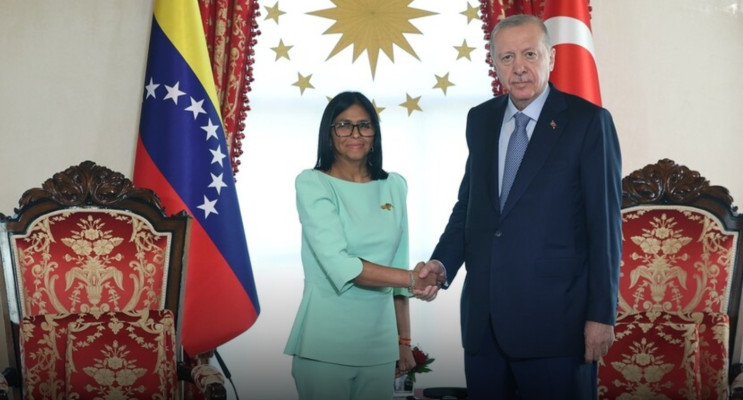 Erdoğan, Venezuela Geçici Devlet Başkanı Rodriguez’i Dolmabahçe’de  Resmi Törenle Karşıladı