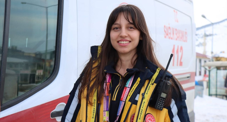 Erzincan'da Kış Aylarında Paletli Ambulanslarla Sağlık Hizmeti