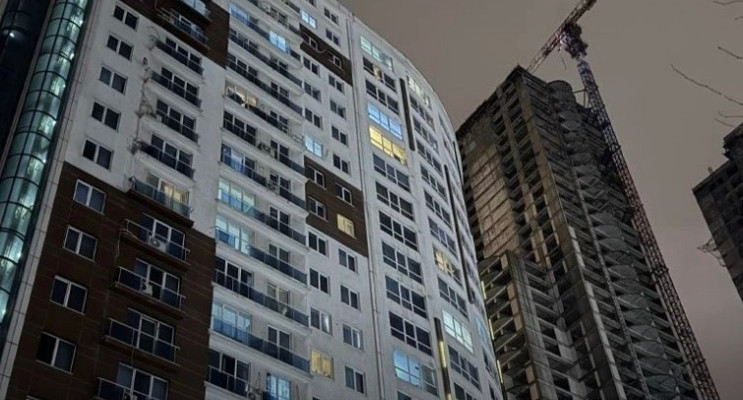 Esenyurt’taki rezidansta iki kişi silahla vurulmuş halde ölü bulundu