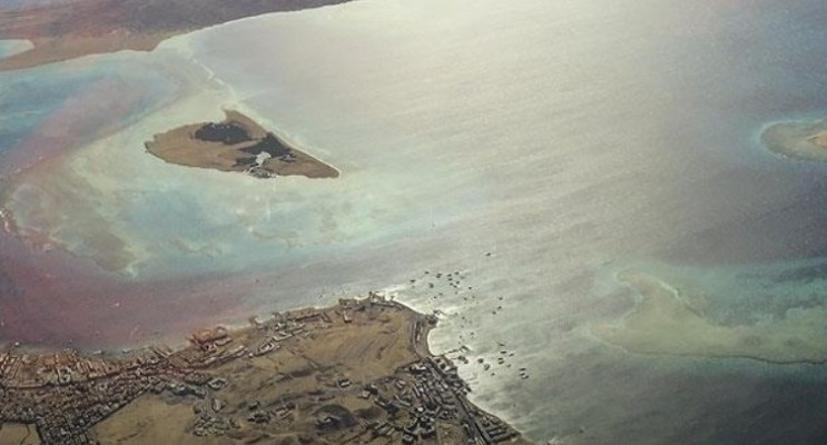 Hürmüz Boğazı'nın kapanması Petrolü 100 Dolara Taşıyabilir, Küresel Ekonomi Sarsılabilir