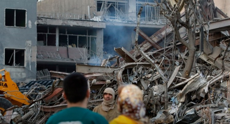 İran Kızılayı’ndan saldırı bilançosu: 4 binden fazla sivil bina zarar gördü