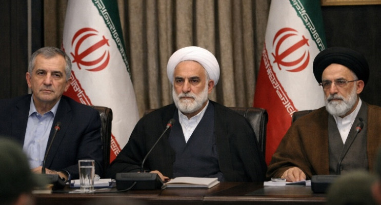 İran’da “Geçici Liderlik Konseyi” resmen devrede