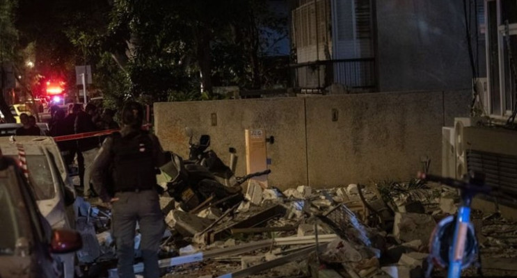 İran'ın Füze Saldırısı Tel Aviv'de Can Aldı