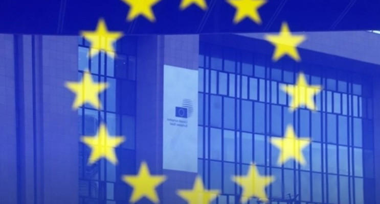 "İran'ın Körfez'de, Türkiye'de ve Azerbaycan'da gerçekleşen ayrım gözetmeyen saldırılarını kınıyoruz."