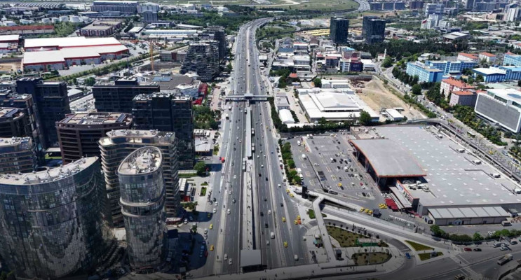 İstanbul’da Bayram Göçü Trafiği Rahatlattı: Yoğunluk %30’a Geriledi