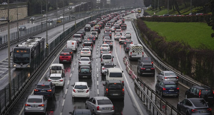 İstanbul’da Bayram Trafiği Zirve Yaptı: Yoğunluk %74’e Ulaştı