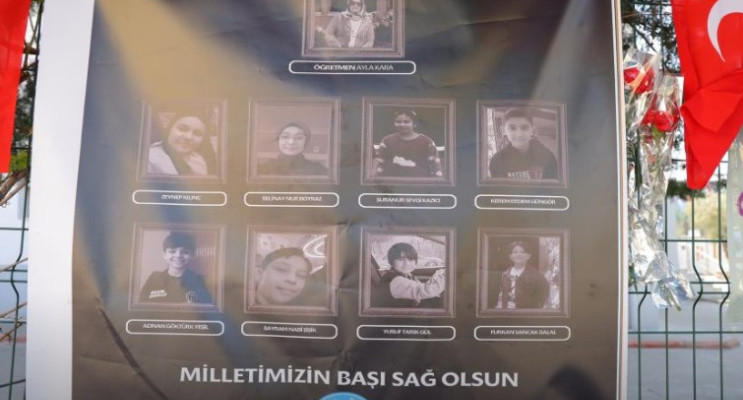 Kahramanmaraş’ta 23 Nisan Yası: Ayser Çalık Ortaokulu Sessizliğe Büründü 
