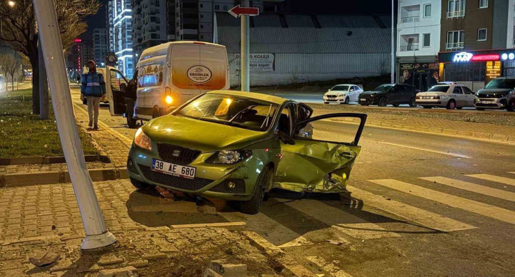 Kayseri'de Trafik Kazası: 1 Yaralı