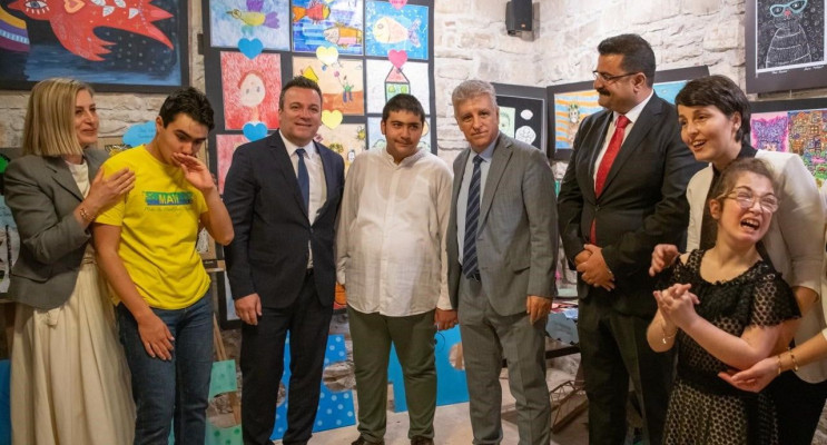 Kuşadası'nda Öğrenci Eserleri Sergilendi