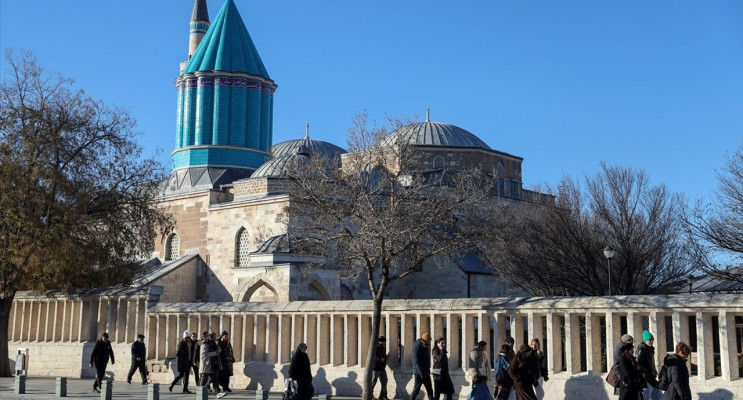 Mevlana'nın 752. Vuslat Yıl Dönümü Törenlerinde Yoğun Katılım